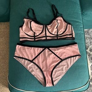 TORRID Pink and Black Bra Bralette and Panty Set Size 2/3